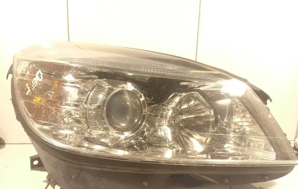 Mercedes-Benz C W204 Headlight/headlamp A2049065403