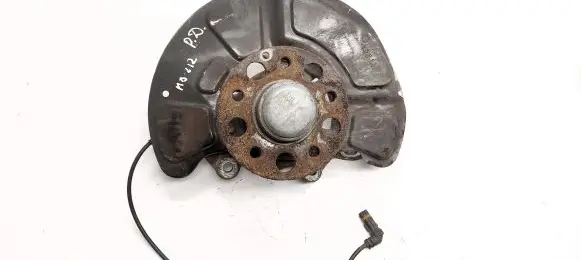 Mercedes-Benz E W212 Front wheel hub A2124201244
