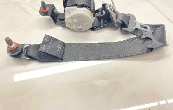 Hyundai Santa Fe Rear seatbelt 898202W000 84102006 E11066564