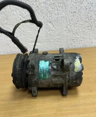 Peugeot 406 other engine part 1403611524 D6797