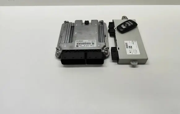 BMW 5 F10 F11 Engine ECU kit and lock set 8574100 0281019814 DDE8574100