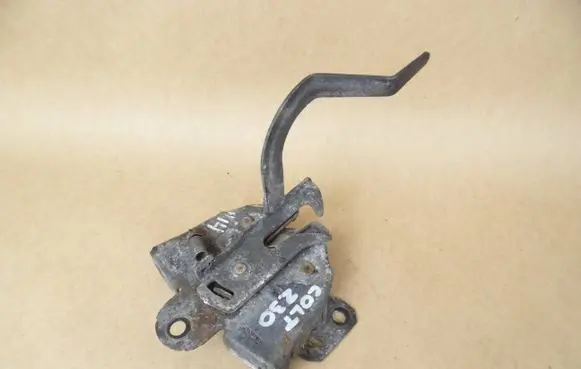 Mitsubishi Colt CZ3 Engine bonnet/hood lock/catch 