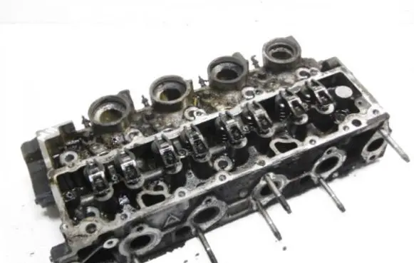 Peugeot 206 CC Engine head 9643477110