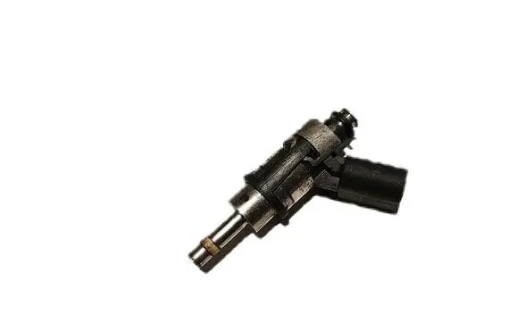 Volkswagen Golf V Fuel injector 06D133036D