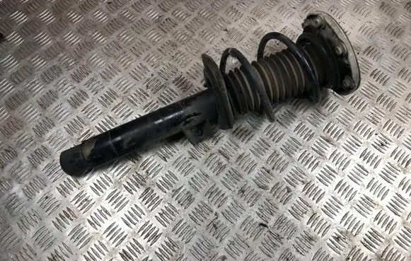 BMW 4 F32 F33 Front shock absorber with coil spring 6868661