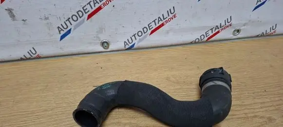 BMW 6 F12 F13 Engine coolant pipe/hose 7605640