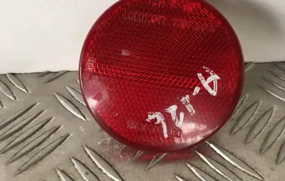 Nissan X-Trail T30 Rear tail light reflector 020982