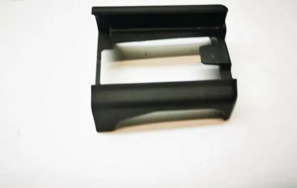 Chrysler 300 - 300C Front driver seat rail trim 608998