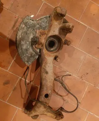 Audi A6 S6 C5 4B Front wheel hub