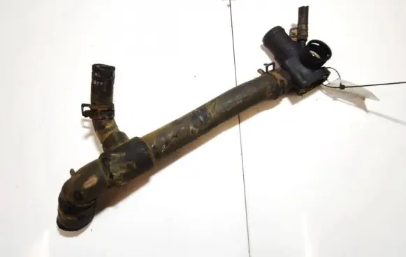 Volkswagen PASSAT B4 Engine coolant pipe/hose 028121192A