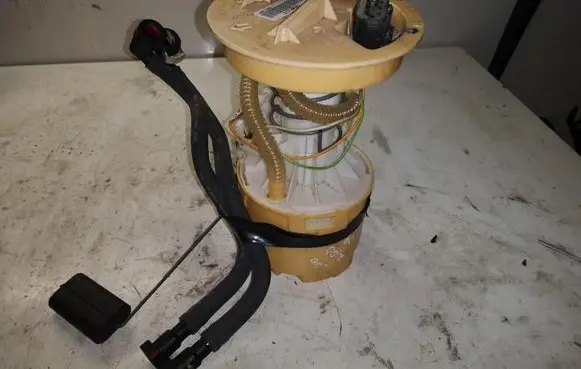 Fuel injection high pressure pump