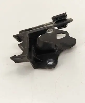 Peugeot 5008 II Other engine bay part 9813733680