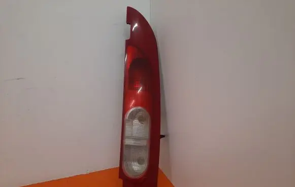 Nissan Kubistar Rear/tail lights