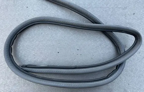 Mitsubishi Pajero Rubber seal front coupe door window MB669186