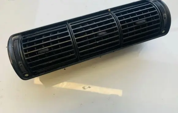 Audi A4 S4 B5 8D Dash center air vent grill 8d0820951
