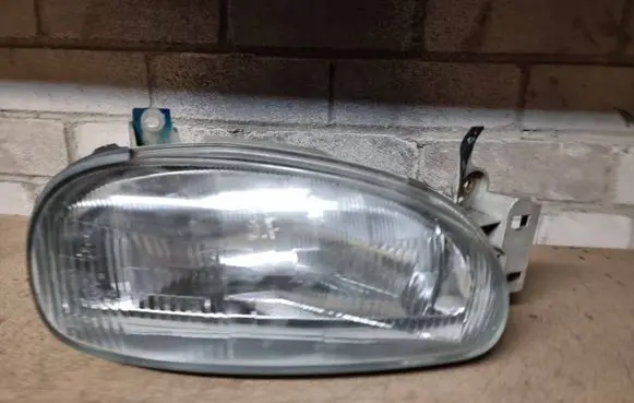 Mazda 121 Headlight/headlamp 0014095
