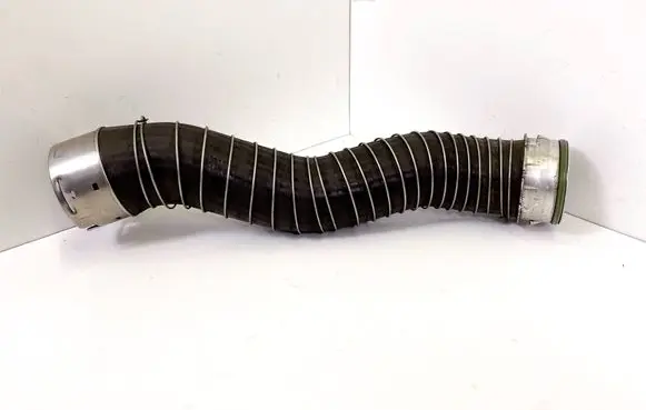 Intercooler hose/pipe