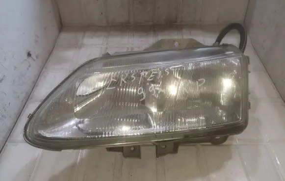 Renault Espace III Headlight/headlamp 7700820118