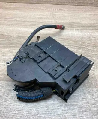 Opel Zafira A Fuse module 09131668 9685661