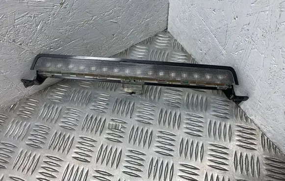 Volvo V70 Third/center stoplight 8658948 152690