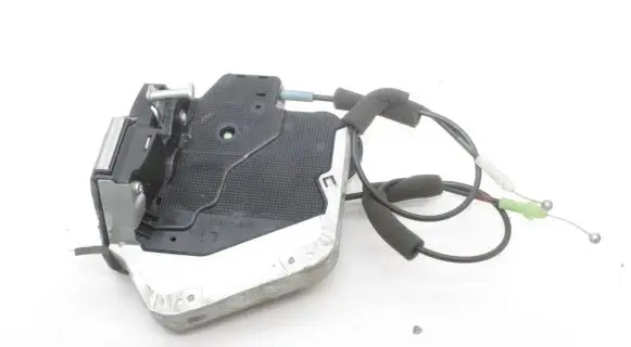 Lexus CT 200H Rear door lock