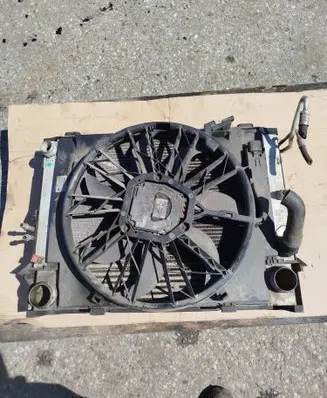 BMW 5 E60 E61 Coolant radiator 7792832 1137328118 7791548