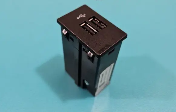 USB socket connector