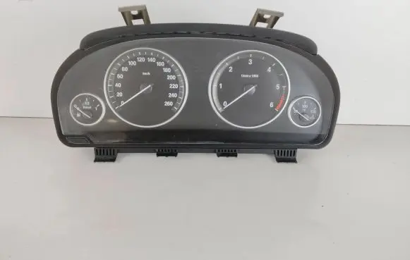 BMW 5 F10 F11 Speedometer (instrument cluster) 9328840 18087240 239080610