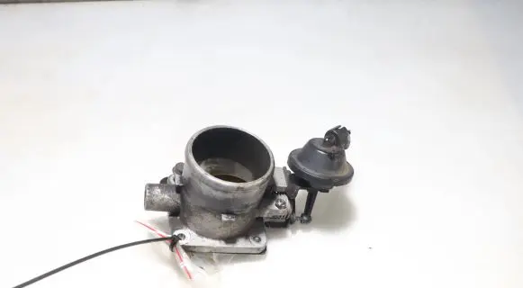 KIA Sorento Throttle body valve 