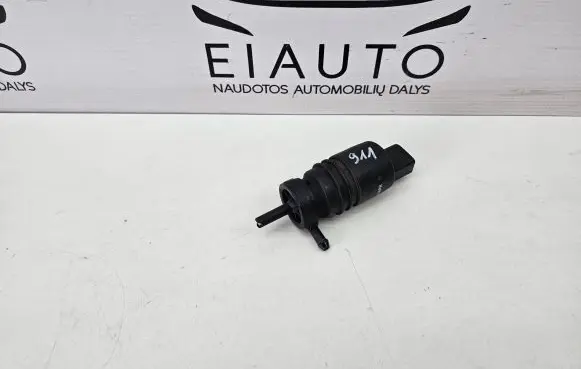 Porsche 911 996 Windscreen/windshield washer pump