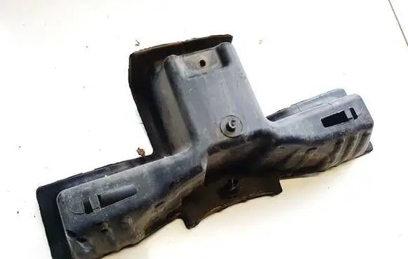 Front bumper mounting bracket