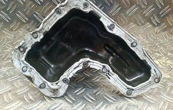 Peugeot 2008 I Oil sump 9675431880 KA983105