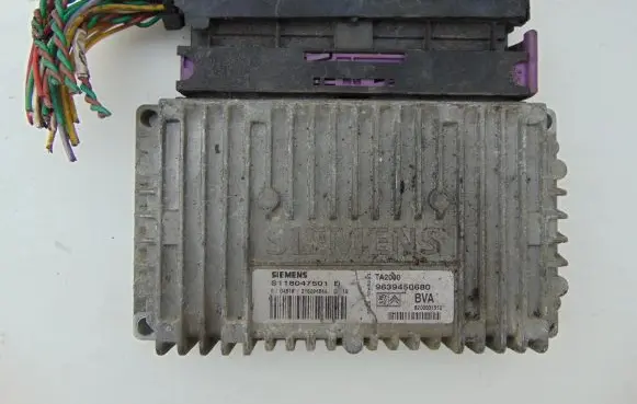 Citroen Xsara Engine control unit/module S118047501B 9639450680