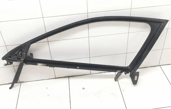 Audi A4 S4 B7 8E 8H Front door window/glass frame 8e0837629 8e0867367b
