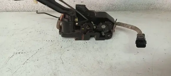 Hyundai Getz Front door lock