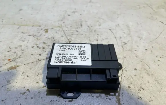 Mercedes-Benz A W176 Fuel injection pump control unit/module A0009003101 A0009014000 1702630691294