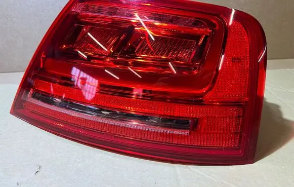 Audi A8 S8 D4 4H Rear/tail lights