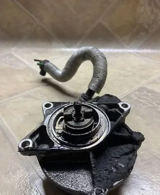 Audi A6 S6 C5 4B Valve vacuum 027133783B