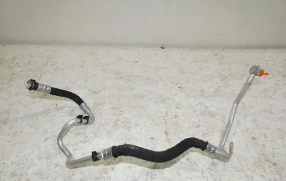 BMW 5 F10 F11 Oil cooling pipe 7590613