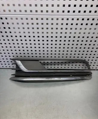 Volkswagen PASSAT B7 Front fog light trim/grill 3AA853665
