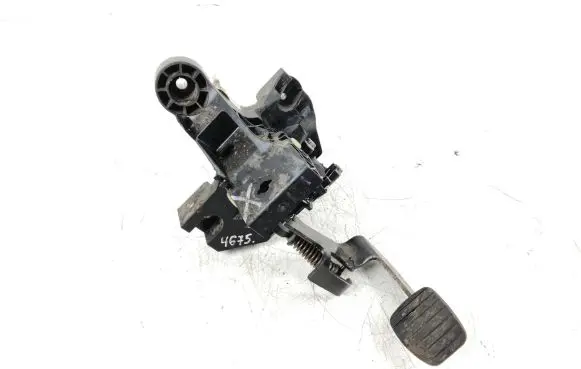 Renault Trafic III (X82) Clutch pedal 465033911R 93459472