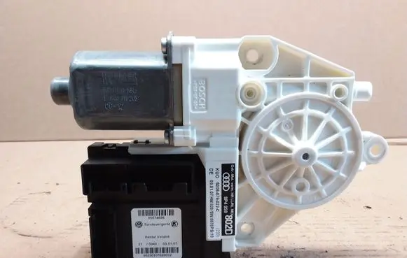Audi A3 S3 8P Rear door window regulator motor 8P4959802D