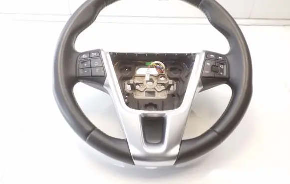 Volvo V40 Steering wheel 31250592 P31250592