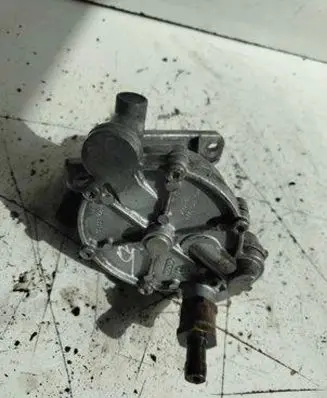 Audi 100 S4 C4 Vacuum pump 72053338 046145099