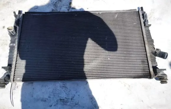 Volvo V50 Coolant radiator 3m5h8005tl