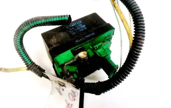 Glow plug pre-heat relay