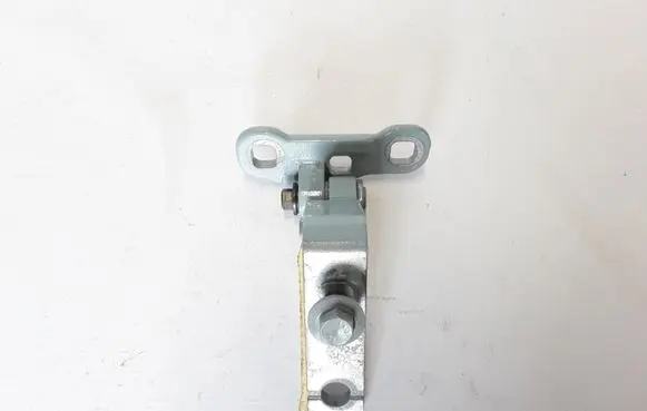 Volvo XC40 Front door lower hinge 31457072