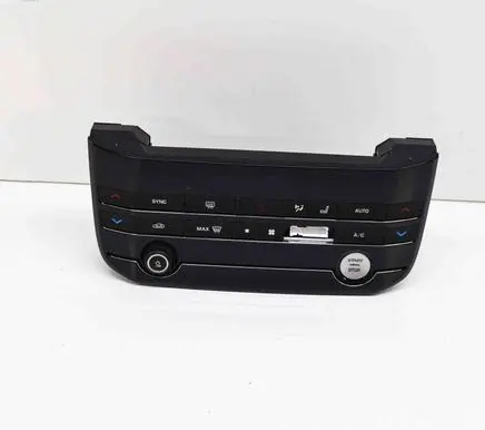 Jaguar F-Pace Interior fan control switch GX6318C858GE