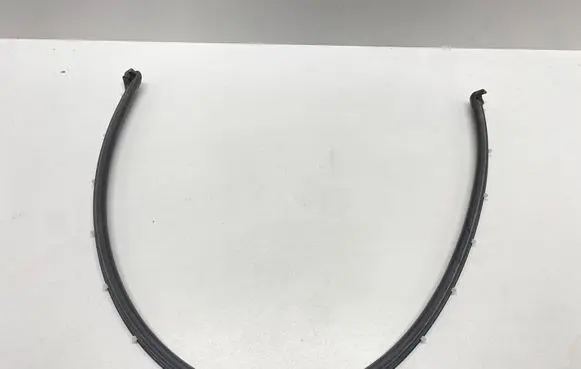 BMW 8 G16 Rubber seal front door (on door) 7435433