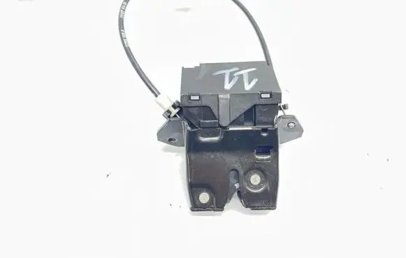 Mercedes-Benz CLK A209 C209 Loading door lock A1717500085 A1717500185
